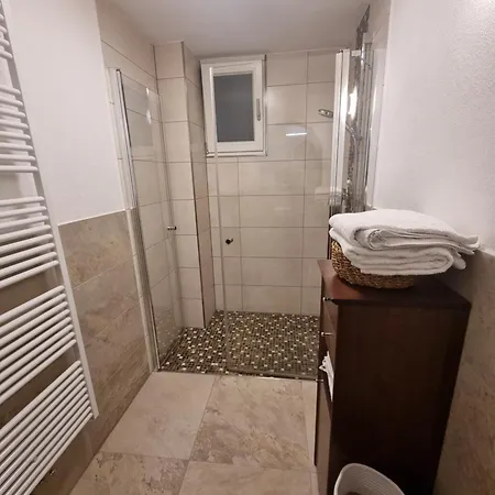 Moderne In Den Weinbergen Apartman *